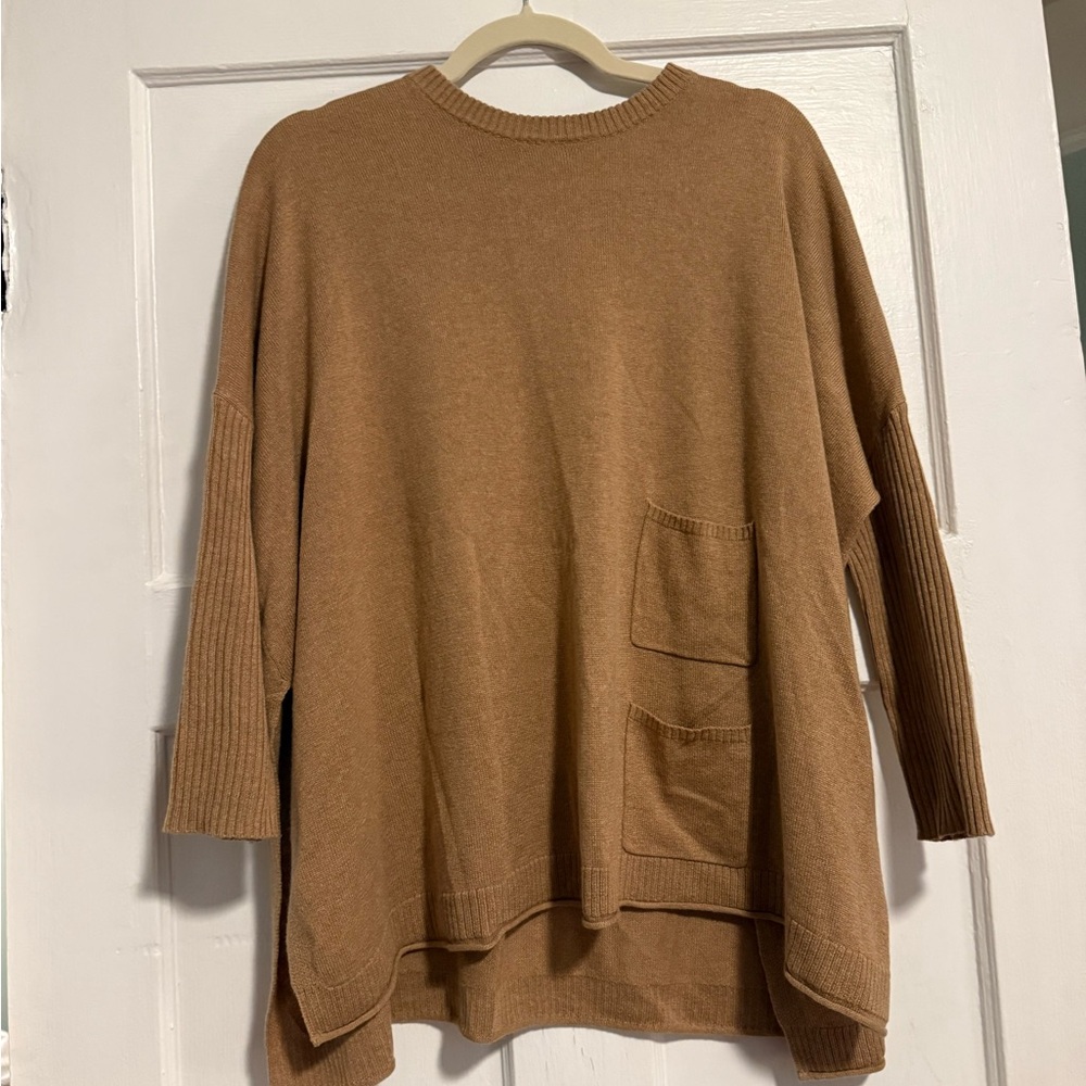 Elegant Brown Cashmere Sweater with Pocket